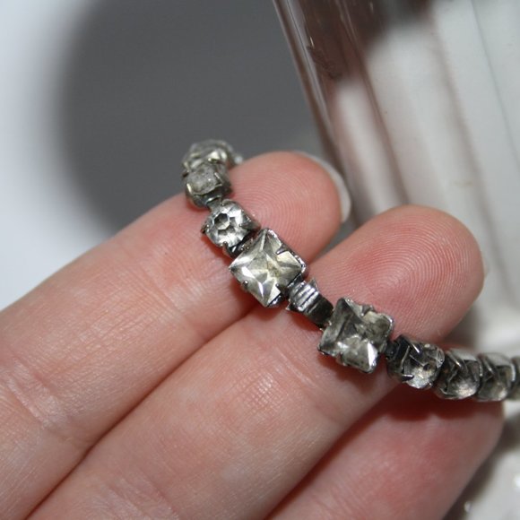 Vintage silver rhinestone bracelet 7.5" - Picture 3 of 3